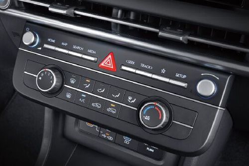Front AC Controls of Hyundai Tucson