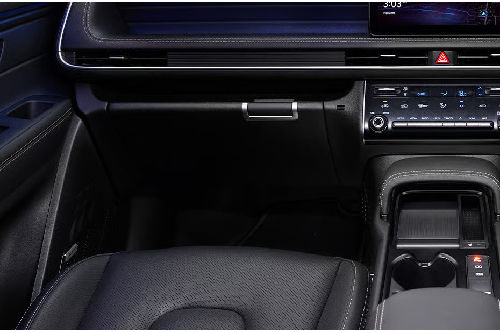 Hyundai  Stargazer  2026 Glove Box