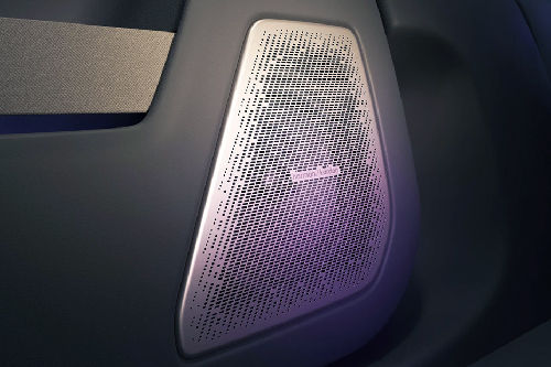 Speakers View of Freelander 8