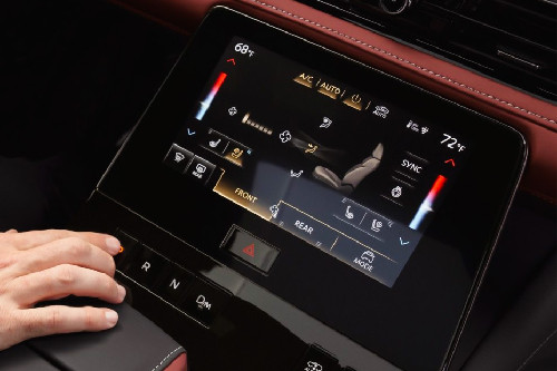 Front AC Controls of Infiniti QX80