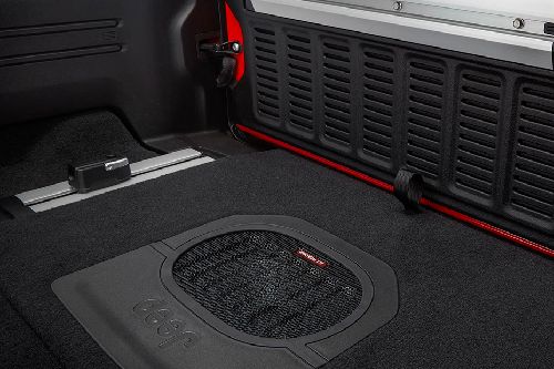 Speakers View of Jeep Wrangler