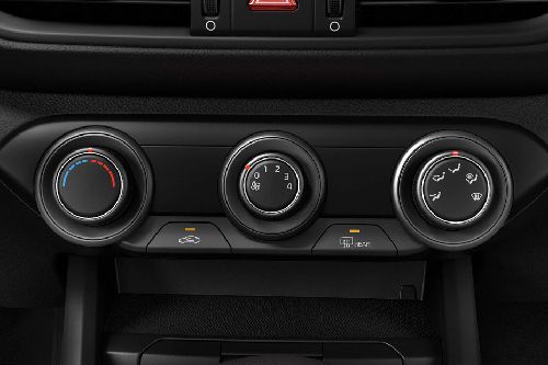 Front AC Controls of KIA Cerato