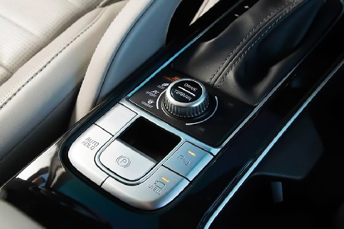 Center Controls of KIA Telluride