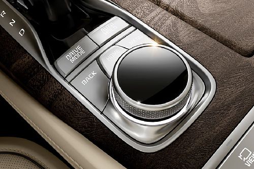 Center Controls of KIA K900