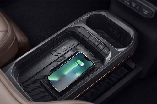 Power Accessories Outlet View of KIA EV5
