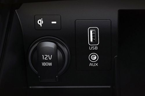Power Accessories Outlet View of KIA Cadenza