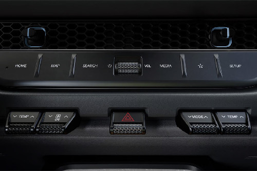Front AC Controls of KIA Tasman