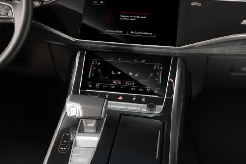 Front AC Controls of Audi Q8