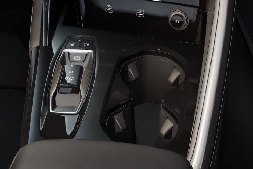 Q5 Cup Holders