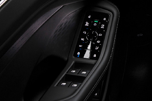 Audi A6 Drivers Side In Side Door Controls