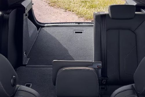 Folding Seats of Audi Q3 2022-2025