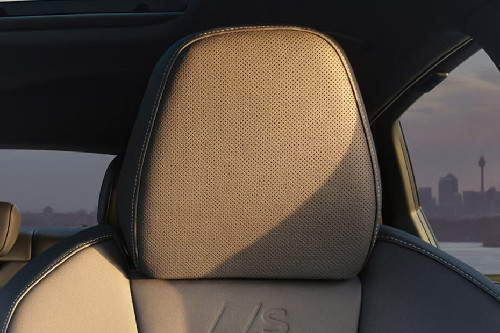 Q6 Sportback e-tron Front Seat Headrest