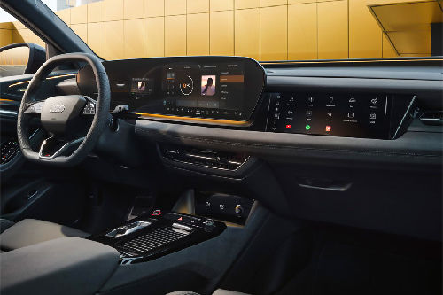 Dashboard View of SQ6 Sportback e-tron