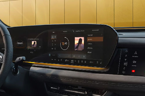 Stereo View of SQ6 Sportback e-tron