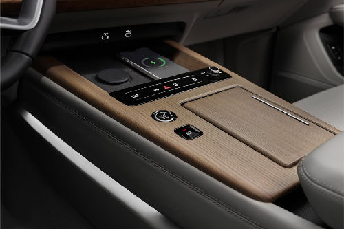 Center Controls of Audi Q7 2026