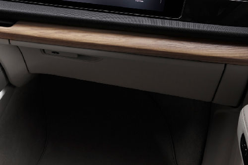 Audi Q7 2026 Glove Box