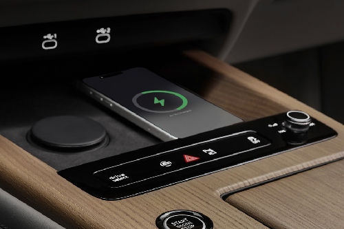 Power Accessories Outlet View of Audi Q7 2026