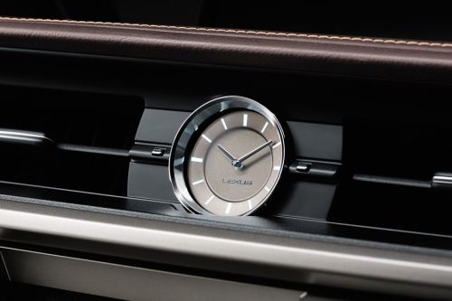 clock in Lexus ES (2013-2021)
