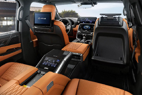 Rear Seat Entertainment of Lexus LX