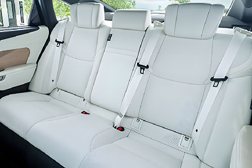 Lexus ES 500e Rear Seats