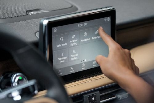Corsair (2022-2024) touch screen