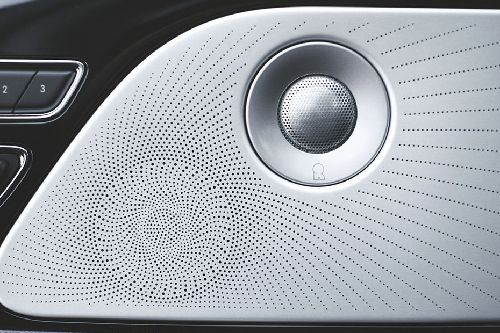Speakers View of Lincoln Aviator (2023-2024)