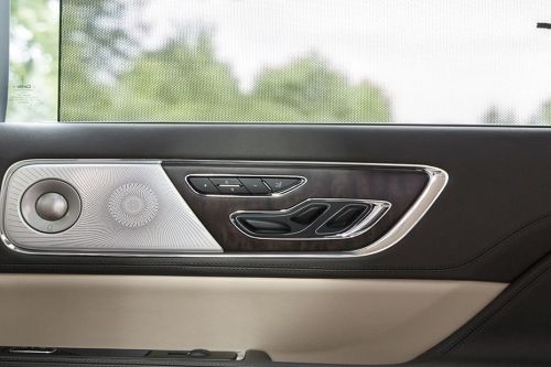 door handle interior of Lincoln Continental