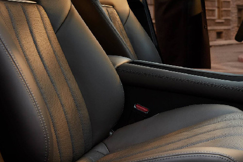 6 Sedan Front Seats