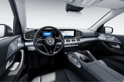 Dashboard View of GLE-Class