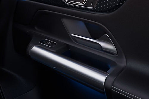 door handle interior of Mercedes-Benz EQA