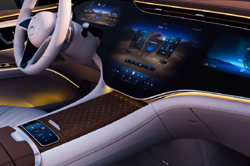 EQS SUV Center Console