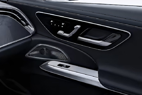 door handle interior of Mercedes-Benz E-Class Sedan