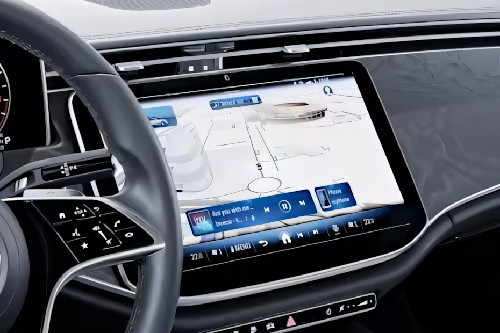 Stereo View of E-Class Sedan