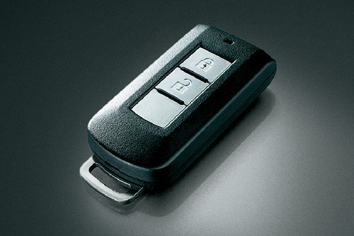 Mitsubishi Montero Sport Keychain Fob