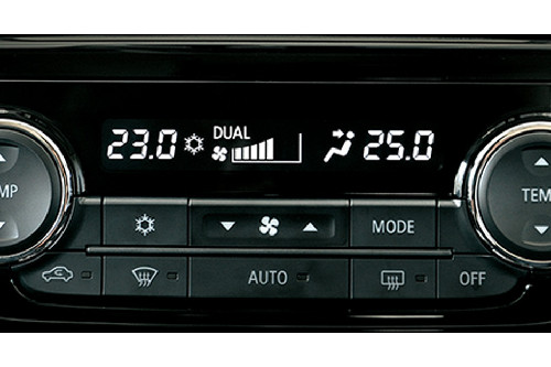 Stereo View of Montero Sport