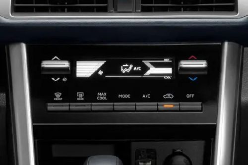 Front AC Controls of Mitsubishi Xpander Cross (2023-2024)