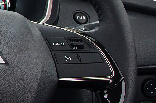 Mitsubishi Xpander Multi Function Steering