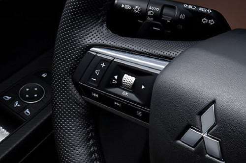 Mitsubishi Outlander Multi Function Steering