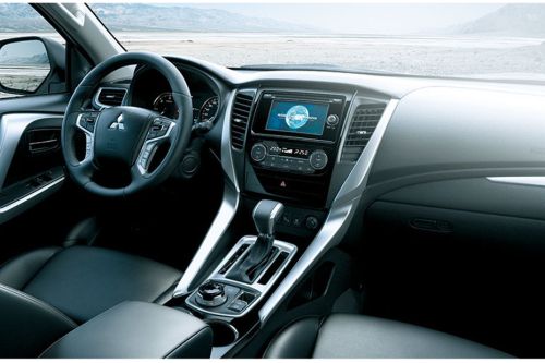 Dashboard View of Montero Sport (2022-2023)
