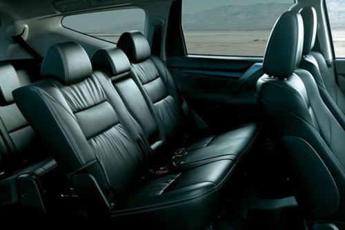 Mitsubishi Montero Sport (2022-2023) Rear Seats