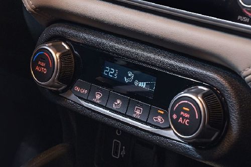 Front AC Controls of Nissan Sunny(2017-2023)