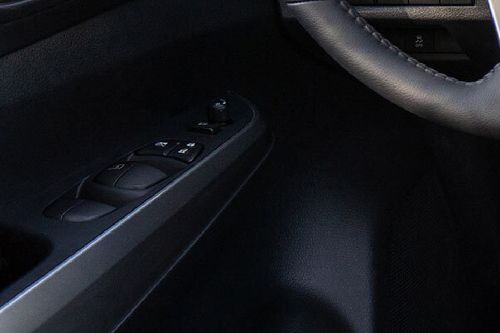Nissan X-terra Drivers Side In Side Door Controls