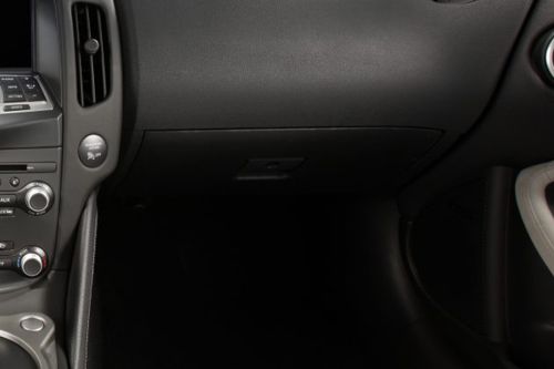 Nissan 370Z Coupe Glove Box