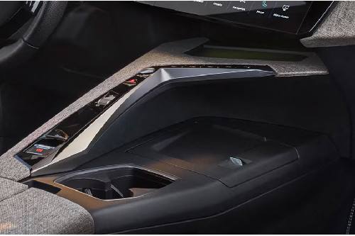 Center Controls of Peugeot 5008