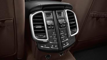 Cayenne S Diesel Rear AC Controls