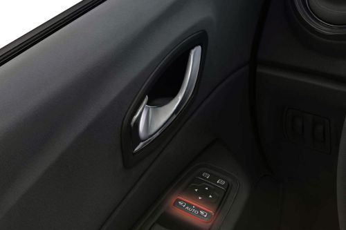 door handle interior of Renault Captur