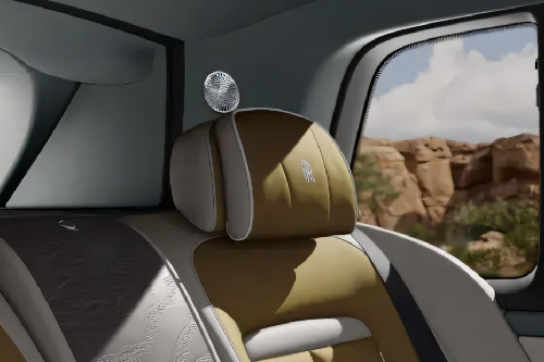 Cullinan Rear Seat Head rest