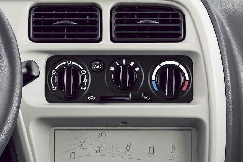 Front AC Controls of Suzuki EECO