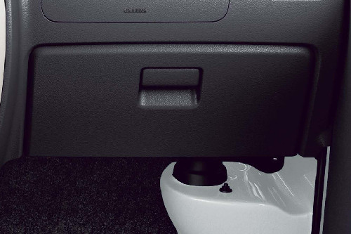Suzuki EECO Glove Box