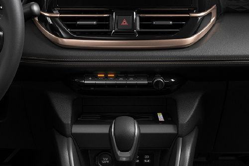 Front AC Controls of Suzuki Across